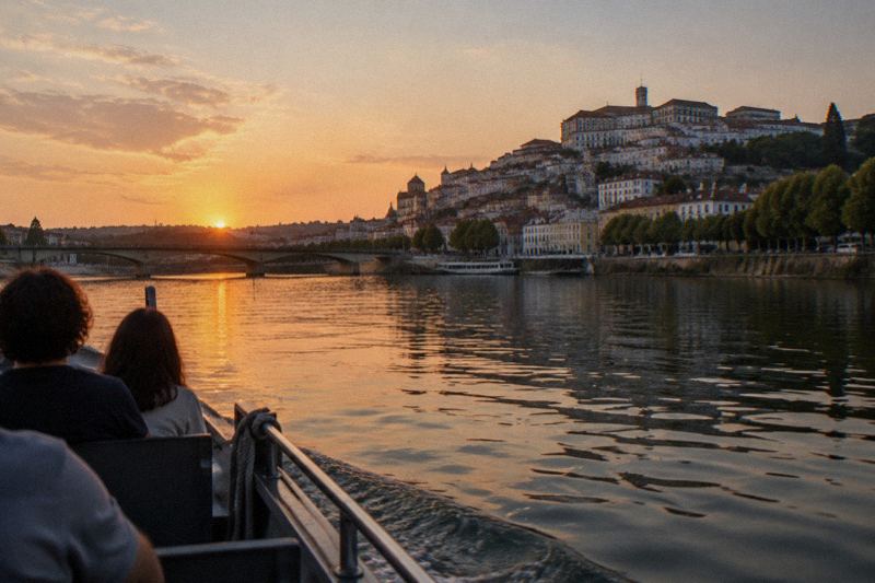Coimbra: Sunset River Cruise with Tasting Board & Drink
